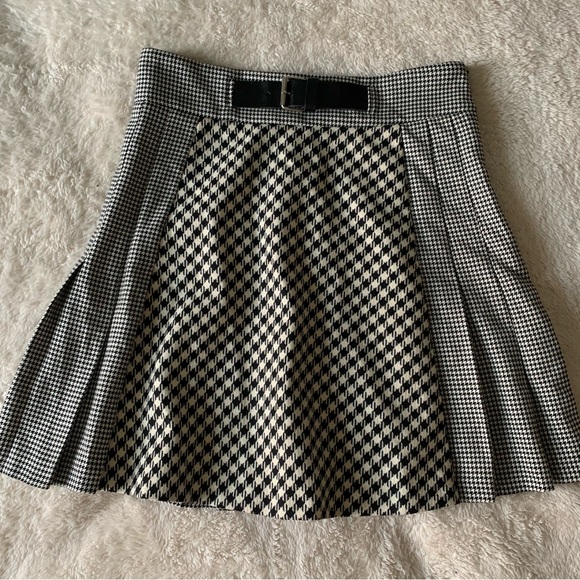 Zara Houndstooth Pleated Check Mini Skirt sz Small - Picture 4 of 11